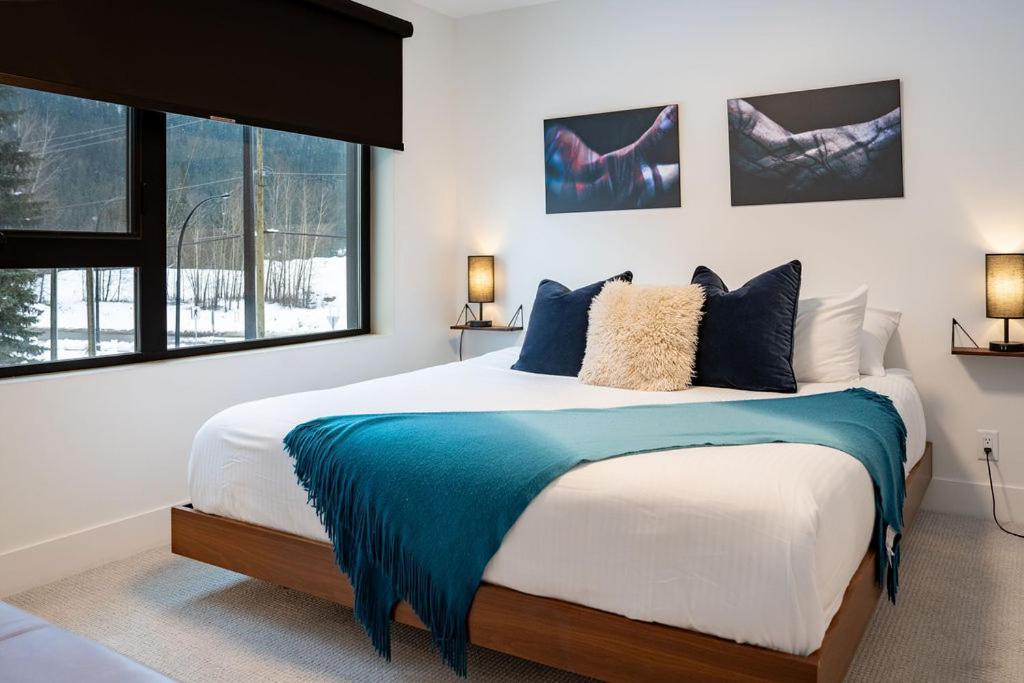 Revel In The Stoke By Revelstoke Vacations Apartment Bagian luar foto