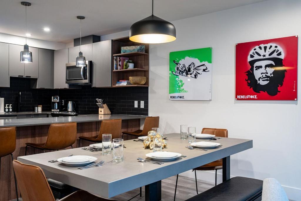 Revel In The Stoke By Revelstoke Vacations Apartment Bagian luar foto
