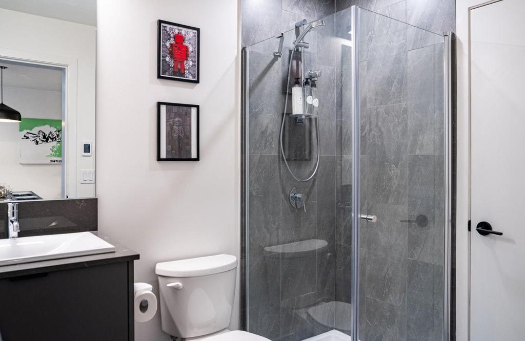 Revel In The Stoke By Revelstoke Vacations Apartment Bagian luar foto