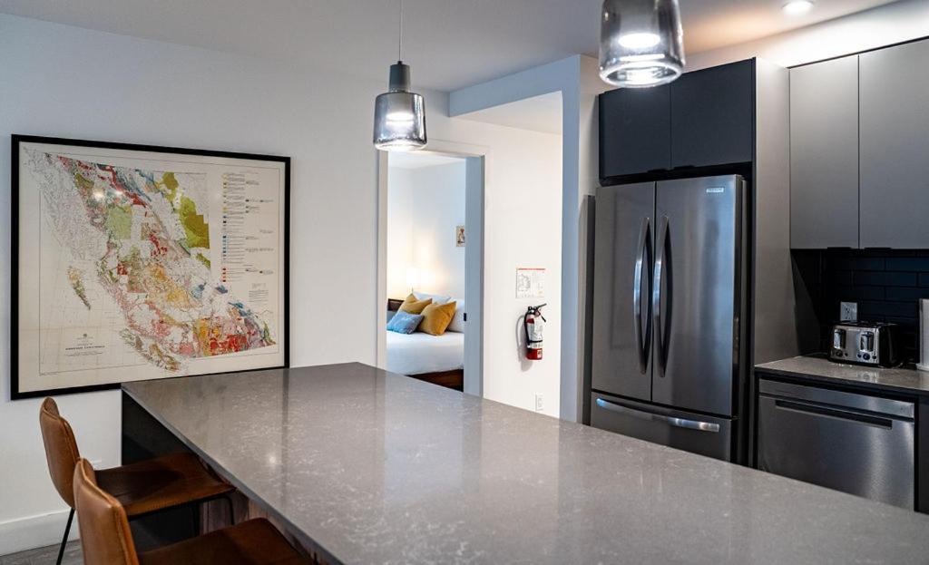 Revel In The Stoke By Revelstoke Vacations Apartment Bagian luar foto
